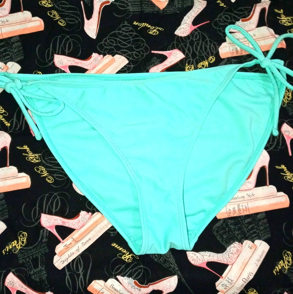☘️4/$20. No boundaries bikini bottoms